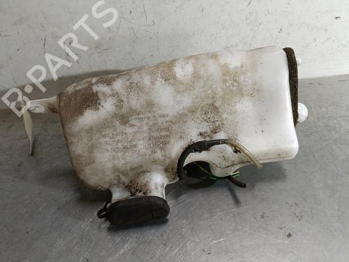 Used Windscreen washer tank RENAULT CLIO II (BB_, CB_) 1.5 dCi (B/CB3M) (64 hp) 29081812