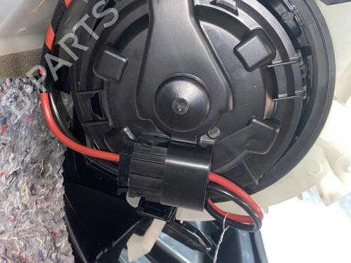 Used Heater blower motor Heater blower motor PEUGEOT 208 I (CA_, CC_) 1.2 VTI 82 (82 hp) 21701244 21701244