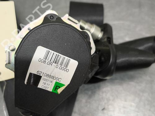 front-right-seatbelt-dacia-sandero-ii-2012-32996387 main image