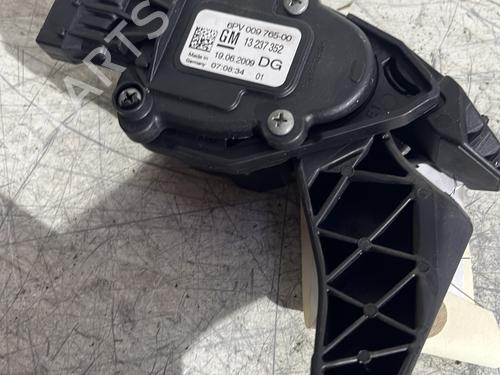 Used Pedal Pedal OPEL INSIGNIA A Sports Tourer (G09) 2.0 CDTI (35) (160 hp) 22789768 22789768