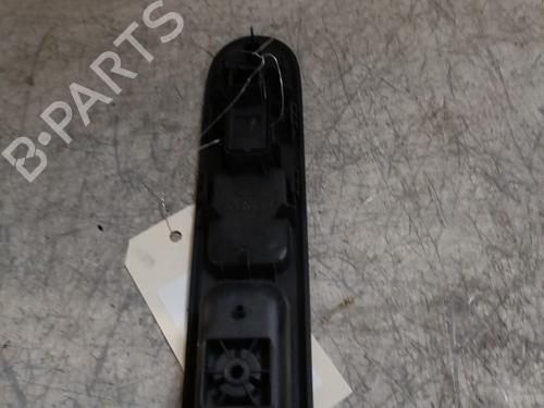 Used Right front window switch Right front window switch PEUGEOT 3008 I MPV (0U_) 2.0 HDi Hybrid4 (163 hp) 28443235 28443235