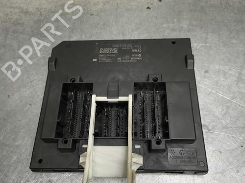 Used Fuse box Fuse box SEAT LEON (5F1) 1.6 TDI (115 hp) 32994053 32994053