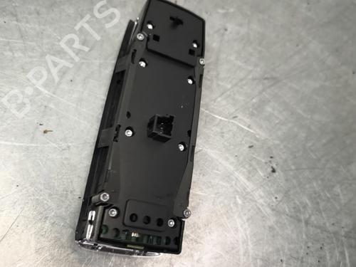 Used Left front window switch Left front window switch MERCEDES-BENZ B-CLASS Sports Tourer (W246, W242) B 180 CDI / d (246.212) (109 hp) 33051329 33051329