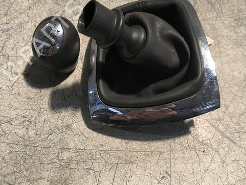 Gearknop RENAULT MEGANE III Hatchback (BZ0/1_, B3_) 1.5 dCi (BZ09, BZ0D, BZ1W, BZ29, BZ14) (110 hp) 32994317