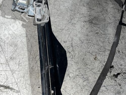 Used Front right window mechanism Front right window mechanism FORD FOCUS I (DAW, DBW) 1.6 16V (100 hp) 32241762 32241762