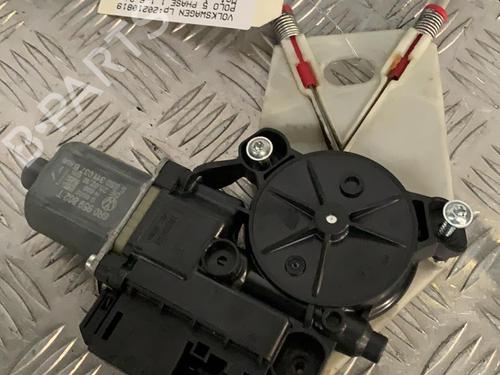 Front right lock VW POLO V (6R1, 6C1) 1.6 TDI | BP21704080C97 