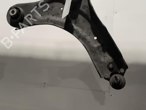 Used Right front suspension arm RENAULT SCÉNIC III (JZ0/1_) 1.5 dCi (110 hp) 24847516