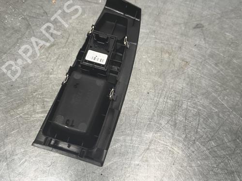 Used Right front window switch Right front window switch BMW 2 Active Tourer (F45) 218 d xDrive (150 hp) 32996684 32996684