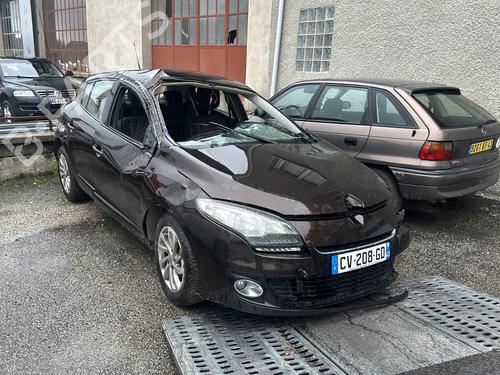 Brugte RENAULT MEGANE III Hatchback (BZ0/1_, B3_) 1.5 dCi (BZ09, BZ0D, BZ1W, BZ29, BZ14) (110 hp) 4292025