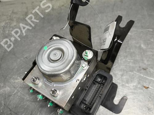 Used ABS pump ABS pump DACIA SANDERO II TCe 90 (B8M1, B8MA, B8AC) (90 hp) 33870318 33870318