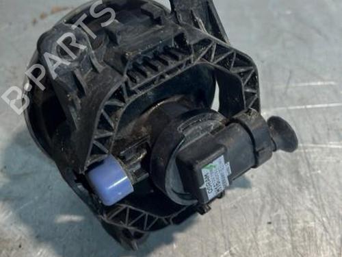 Used Right front fog light Right front fog light RENAULT CLIO IV (BH_) 1.5 dCi 75 (75 hp) 21705376 21705376