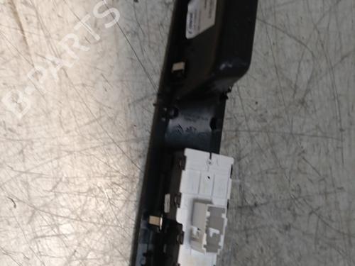 Used Left front window switch Left front window switch PEUGEOT EXPERT Van (V_) 2.0 BlueHDi 150 (150 hp) 21703347 21703347