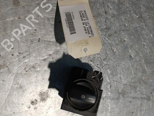 Used Headlight switch MERCEDES-BENZ B-CLASS Sports Tourer (W245) B 180 CDI (245.207) (109 hp) 21694177