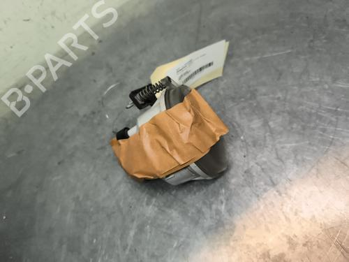 right-front-fog-light-jeep-cherokee-kj-2001-2002-2003-2004-2005-2006-2007-2008-32995022 main image