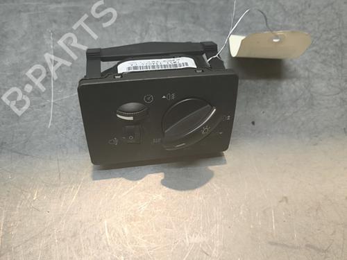 Used Headlight switch FORD KUGA I 2.0 TDCi (140 hp) 32995937