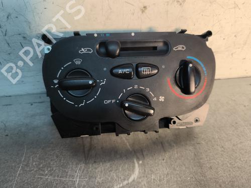 Airco bedieningspaneel PEUGEOT 206 Hatchback (2A/C) 1.4 i (75 hp) 29733621