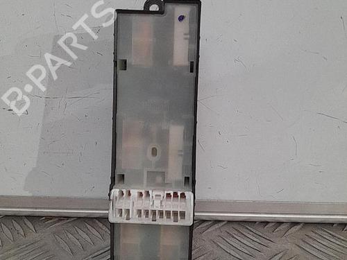 Used Left front window switch Left front window switch NISSAN ALMERA TINO (V10) 2.2 dCi (115 hp) 21699123 21699123