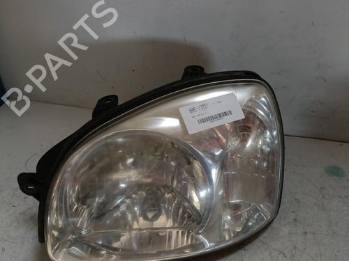 Used Right headlight HYUNDAI SANTA FÉ I (SM) 2.0 CRDi 4x4 (125 hp) 24233174