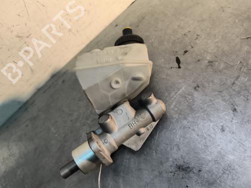 Used Brake master cylinder RENAULT CLIO II (BB_, CB_) 1.2 (BB0A, BB0F, BB10, BB1K, BB28, BB2D, BB2H, CB0A,... (58 hp) 29980320