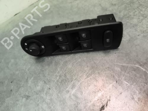 left-front-window-switch-renault-captur-i-j5_-h5_-2013-32994520 main image