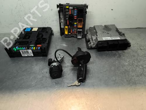 Used Electronic module PEUGEOT 3008 I MPV (0U_) 1.6 HDi (114 hp) 30647088