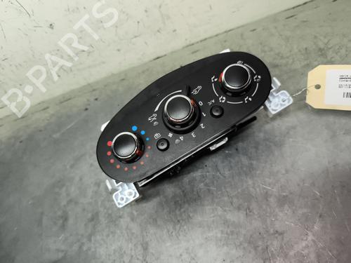 climate-control-dacia-sandero-ii-2012-32994848 main image