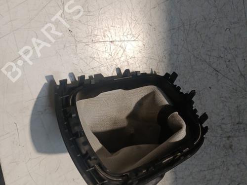 Used Shift knob Shift knob RENAULT MEGANE III Hatchback (BZ0/1_, B3_) 1.5 dCi (86 hp) 21717202 21717202