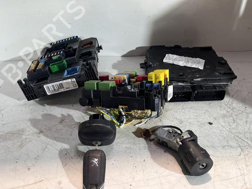 Used Electronic module PEUGEOT 208 I (CA_, CC_) 1.2 THP 110 (110 hp) 21696437