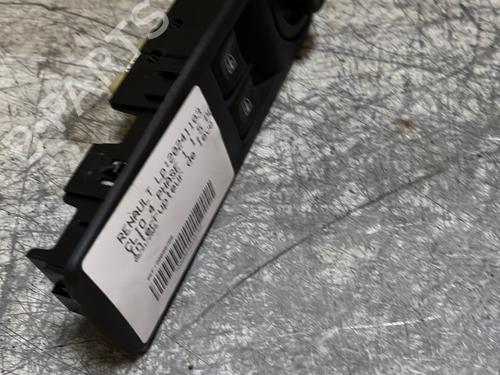 Used Left front window switch RENAULT CLIO IV (BH_) 1.5 dCi 90 (90 hp) 22893172