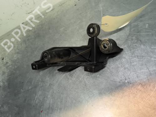 Used Rear bumper bracket CITROËN C3 III (SX) 1.2 THP 110 (SXHNPS, SXHNZT, SXHNZ6) (110 hp) 31041694