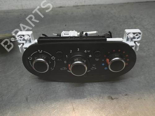Commande Chauffage DACIA SANDERO II 1.0 SCe 75 (B8JC, B8JD, B8NC) (73 hp) 32995903