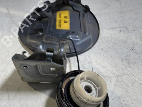 Fuel flap SUZUKI GRAND VITARA II (JT, TE, TD) 1.9 DDiS All-wheel Drive (JT419, TD44, JB419WD, JB419XD,... | BP24526601C131
