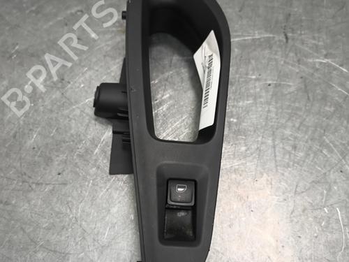 Used Right rear window switch Right rear window switch SEAT LEON (5F1) 1.2 TSI (105 hp) 33555978 33555978