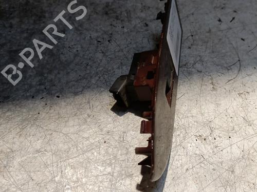 Used Right rear window switch Right rear window switch SUZUKI GRAND VITARA II (JT, TE, TD) 1.9 DDiS All-wheel Drive (JT419, TD44, JB419WD, JB419XD,... (129 hp) 22893316 22893316