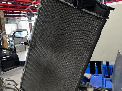 Water radiator BMW 3 (E90) 318 d | BP26729167M31 - Image 2
