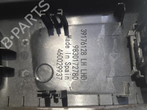 Used Left front window switch Left front window switch OPEL CORSA F (P2JO) 1.2 (68) (75 hp) 22789513 22789513