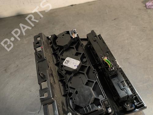 climate-control-renault-clio-v-b7_-2019-32994359 main image