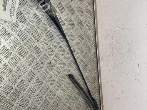 Used Front windshield wiper arm PEUGEOT 308 II (LB_, LP_, LW_, LH_, L3_) 1.2 THP 130 (131 hp) 21722485