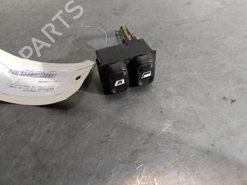 Used Left front window switch PEUGEOT 406 (8B) 1.9 TD (90 hp) 29082081