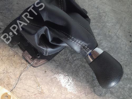 Used Gear lever FORD KA+ III (UK, FK) 1.2 Ti-VCT (85 hp) 22359511