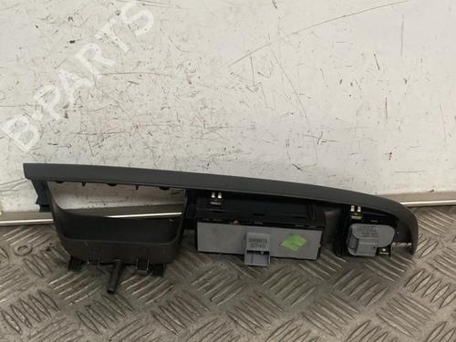 Used Left front window switch Left front window switch VW GOLF V (1K1) 1.9 TDI (105 hp) 21711324 21711324