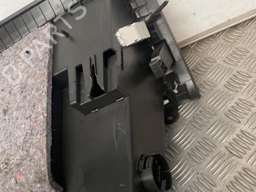 Used Glove box Glove box PEUGEOT 308 II (LB_, LP_, LW_, LH_, L3_) 1.2 THP 130 (131 hp) 21700872 21700872