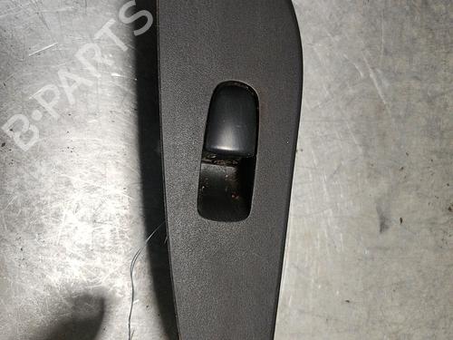 Used Right rear window switch NISSAN PULSAR Hatchback (C13) 1.5 dCi (110 hp) 28165229