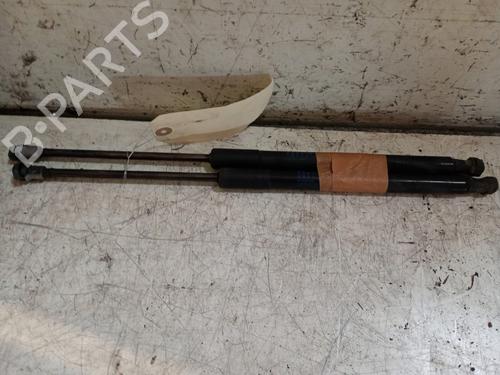 Used Tailgate lift support TOYOTA YARIS (_P13_) 1.4 D (NLP130_, NLP130) (90 hp) 25443860