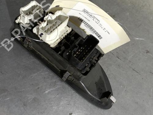Used Left front window switch Left front window switch RENAULT LAGUNA II (BG0/1_) 1.9 dCi (107 hp) 29082120 29082120