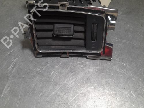 air-vent-nissan-pulsar-hatchback-c13-2014-27809895 main image