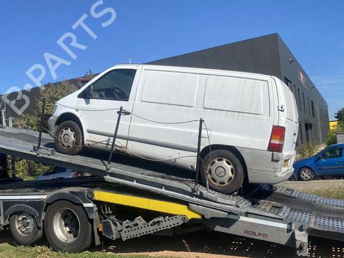 Left front indicator MERCEDES-BENZ VITO Van (W638) 108 CDI 2.2 (638.094) | BP21696811C32 