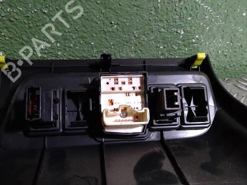 Used Switch Switch TOYOTA AURIS (_E15_) 1.4 D-4D (NDE150_, NDE150R) (90 hp) 22031676 22031676