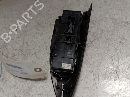 Used Left front window switch Left front window switch NISSAN JUKE (F15) 1.5 dCi (110 hp) 24847878 24847878