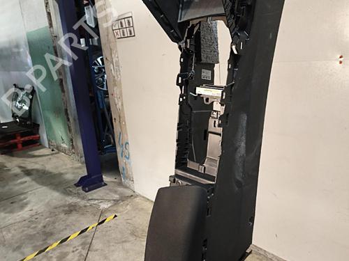 armrest-center-console-renault-megane-iv-hatchback-b9amn_-2015-40120082 main image